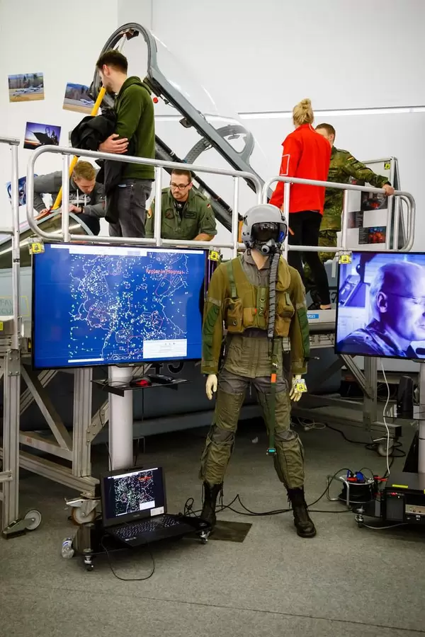 Der Pilotenanzug für das Schulungsmodell für angehende Piloten