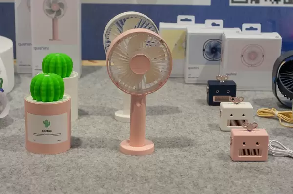 Design-Zubehör von Qushini. Von Ventilator bis Luftbefeuchter