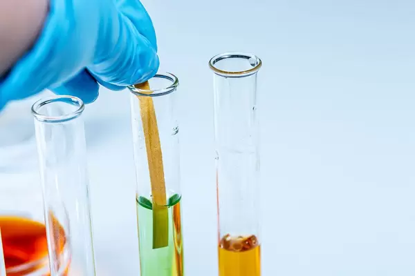 Determination of ph in a laboratory glass tube (Flip 2020)