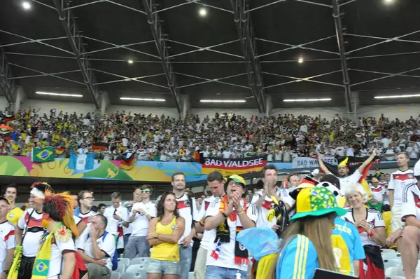 Deutsche Kurve nach de 7:1 Siegen gegen Brasilien bei der Fußball-WM 2014