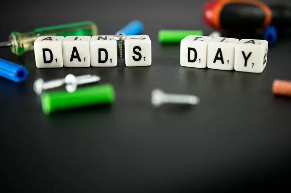 Dice reading DAD'S DAY