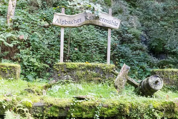 Die Alpbacher Kräutermühle: ein Highlight von der Wanderung am Mühlbachweg in Alpbach