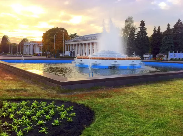 Die Ausstellung der Wirtschaftlichen Erfolge. Kiew Stadt