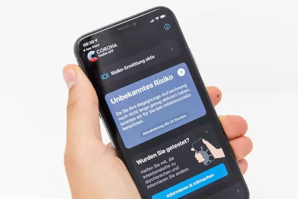Die Corona-Warn-App der Bundesregierung, dessen Download freiwillig ist, nutzt die Bluetooth-Technik