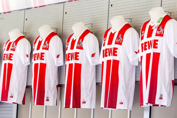 Die neuen 1. FC Köln Trikots für die Saison 2017/2018