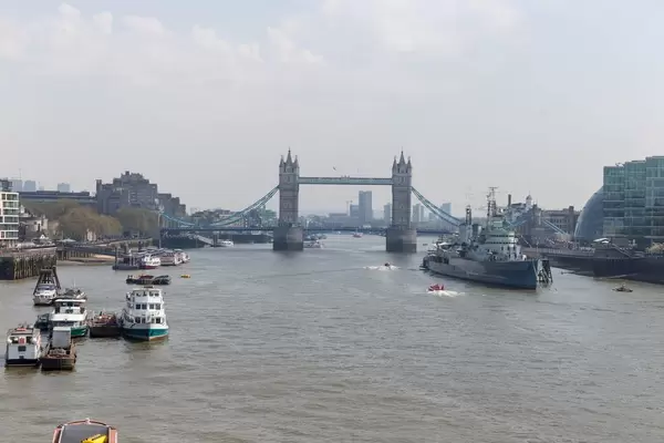 Die Themse und die Tower Bridge