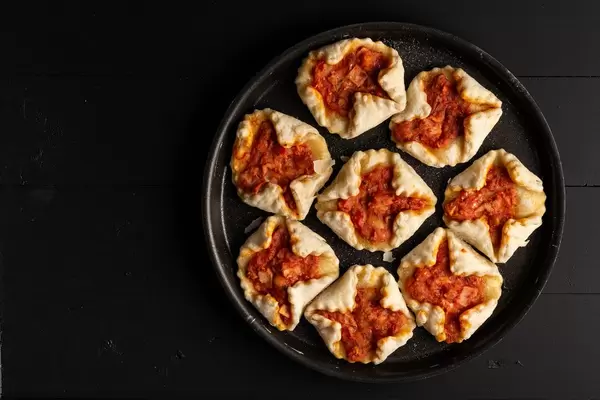 Die Wohnung lag über den Mini-Pizzen