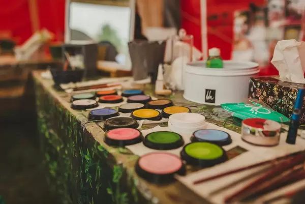 Different Colors Of Face Painting Masterclass