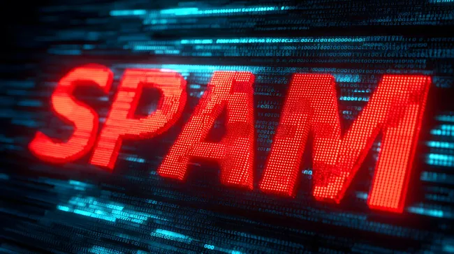 Digitale Spam-Warnung in roter Schrift