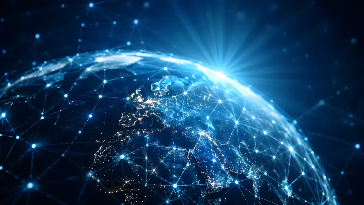 Digitales Erdkugel-Netzwerk über Europa bei Nacht