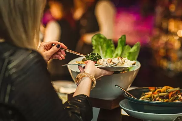 Diner Dish Asorti Picking At Hotel Restaurant (Flip 2019)