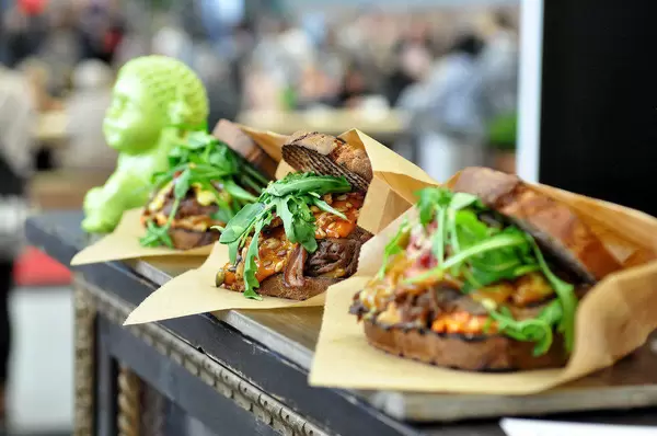 Dinkel-Sandwich mit Rindfleisch und Kürbis