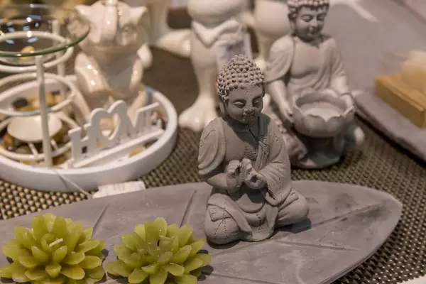 Diverse Buddha-Kerzenhalter - IAW Köln 2018