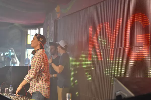 DJ Kygo legt auf - Musikfestival Tomorrowland 2014