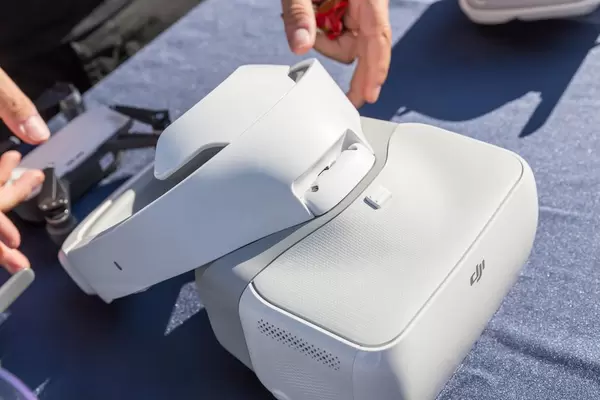 DJI FPV Goggles and Spark drone - Gamescom 2017, Cologne