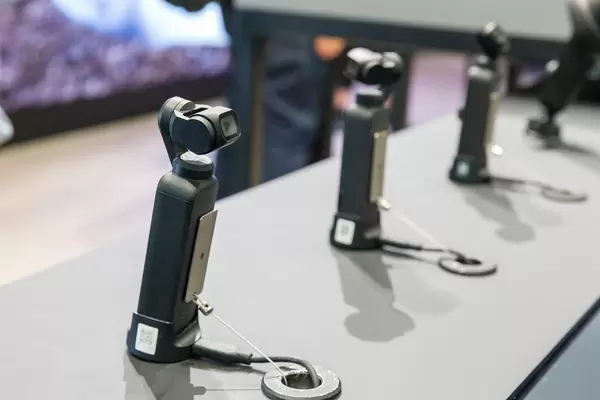 DJI Osmo Pocket Ultra Portable: Handheld cameras with 4K Ultra HD