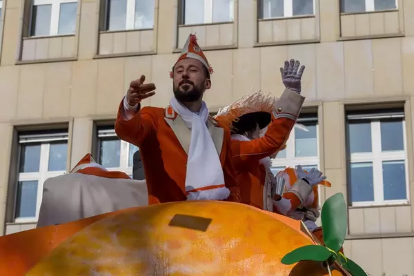 Dominic Maroh genießt die Aufmerksamkeit - Kölner Karneval 2018