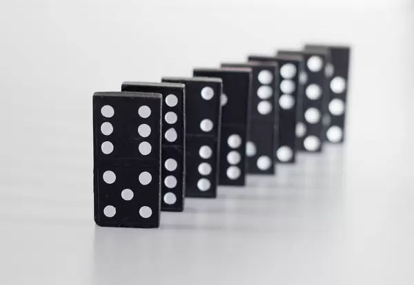 Domino line