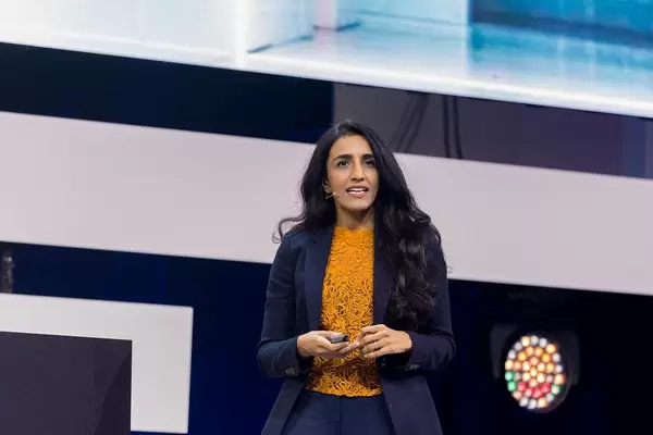 Dr Ayesha Khanna auf der Digital X in Köln