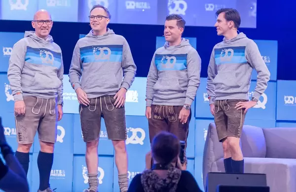 Dr. Bernd Storm van's Gravesande, Felix Haas und Andreas Bruckschlögl beim Grand Opening des Bits & Pretzels Festivals