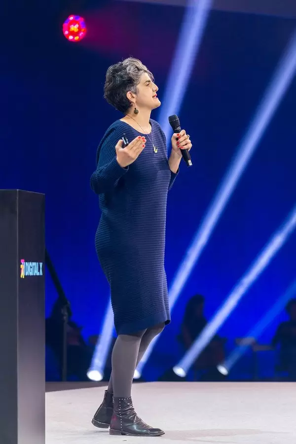 Dr. Shermine Voshmgir, Direktorin Cryptoeconomics Research Lab über die Zukunft der Währungen