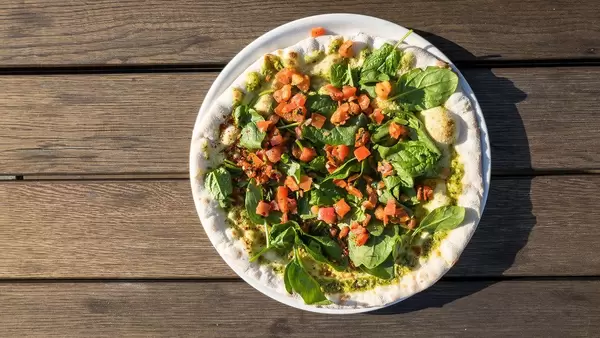 Draufsicht einer Pizza Vegitalia. Vegane Pizza