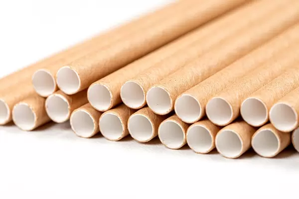 Drinking straws on a white background (Flip 2020)