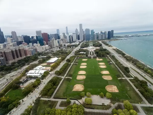 Drohnenfoto: Lower und Upper Hutchinson Field im Grant Park