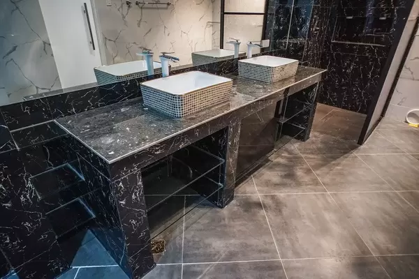 Dual sink inside a prestigous mansion