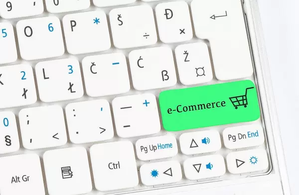 e-Commerce green keyboard button