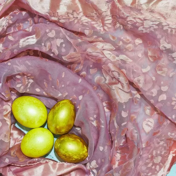 Easter concept. Golden easter eggs