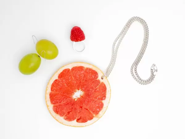 Edible fashion accessories  Flip 2019