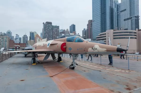 Ehemaliges Kampfjet auf Flugzeugträger