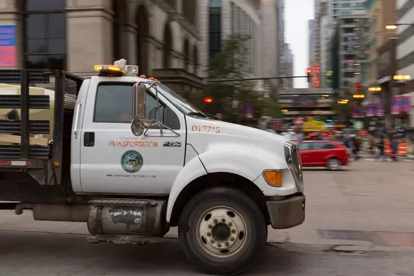 Ein Pickup des Department of Transportation