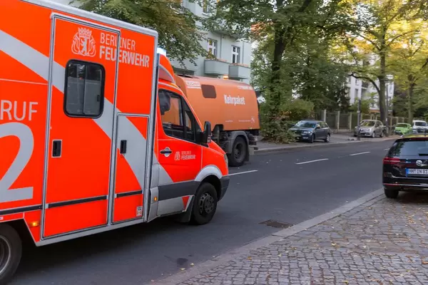 Ein Transporter der Berliner Feuerwehr