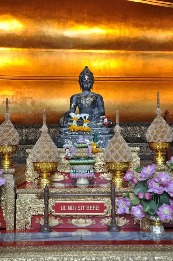 Einer von unzählig vielen Buddha-Tempeln in Thailand