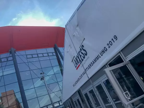 Eingang zur Lanxess Hauptversammlung 2019, an der Laxness-Arena in Köln