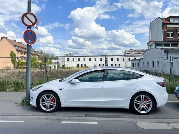 Einparken mit Tesla Model 3