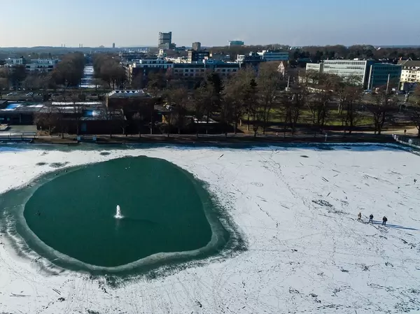 Eislaufen auf dem Aachener Weiher
