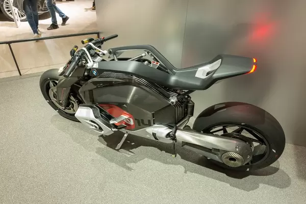 Electric bike Vision DC Roadster by BMW with exposed cardan shaft