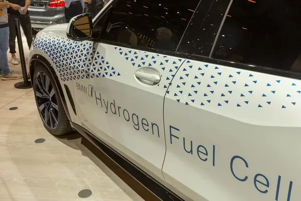Electric car: BMW i Hydrogen Fuel Cell version of the X5 SUV
