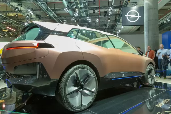 Electric-SUV: new BMW technology flagship Vision iNext