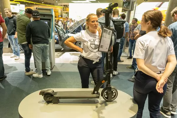 Elektro-Mobilität: BMW E-Scooter mit 20 km/h