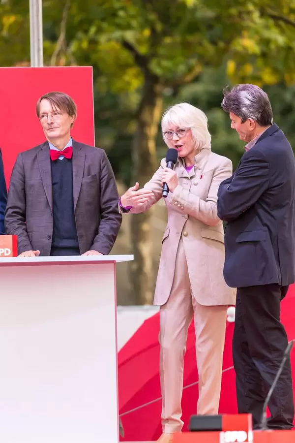 Elfi Scho-Antwerpes, Dr. Rolf Mützenich und Prof. Dr. Karl Lauterbach