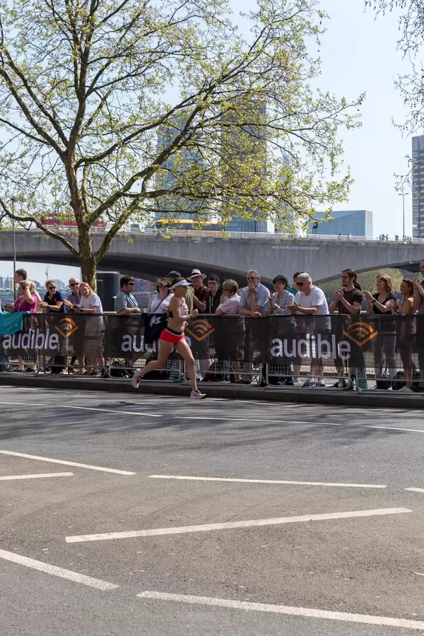 Elite runner Liz COSTELLO - London Marathon 2018