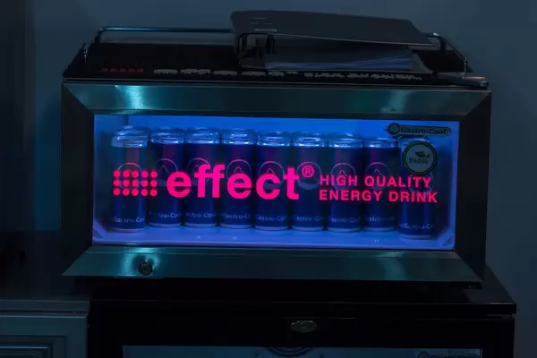 Energiegetränk effect in einem Displaykühlschrank von Gastro-Cool