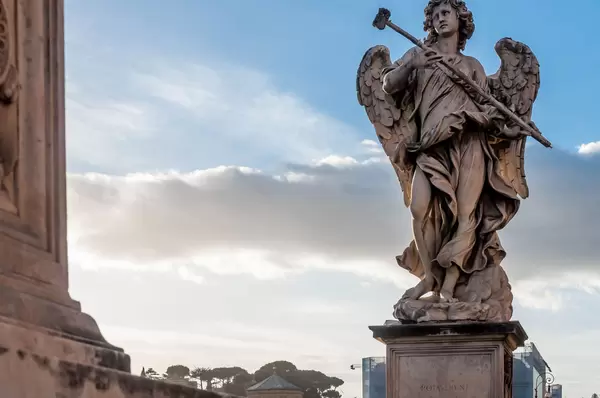 Engelsstatue an Brücke zur Engelsburg