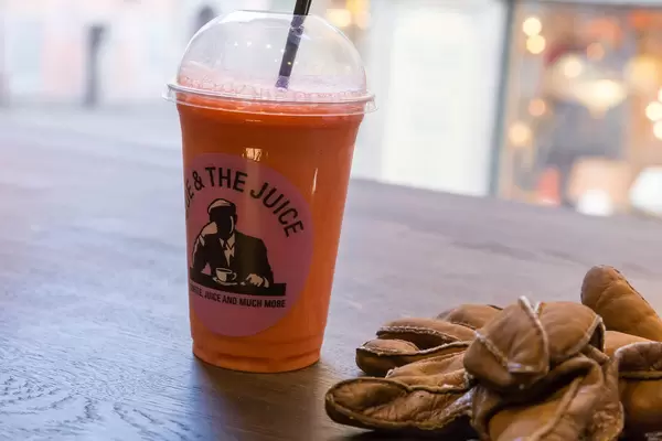 Erdbeer-Smothie von Joe & the Juice in Stockholm