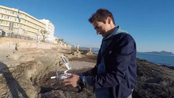 Es macht Spaß mit einer Drohne zu fliegen