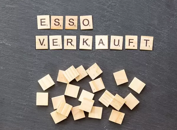 Esso verkauft holzklötzchen